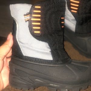 Toddler boy snow boots ❄️